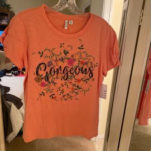 ELLE GORGEOUS M Medium Top NWT Embellished